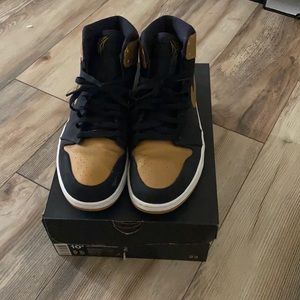 Air Jordan 1 Retro High Melo